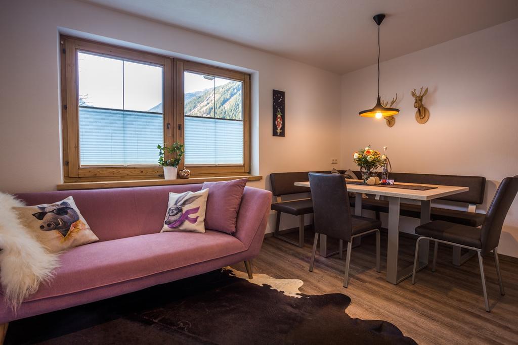 Alpen Appartement Beletage Mayrhofen Exterior photo